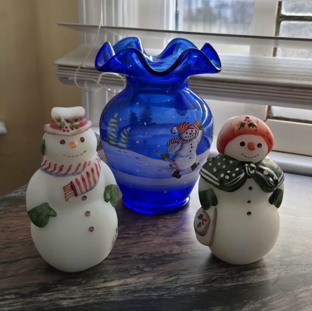 Fenton 95th Anniversary Mr & Mrs Snowman Glass Hand Painted & Vase numbered